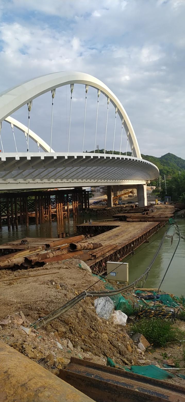 廣州從化文化項(xiàng)目(QL007)鋼箱梁、系杠拱及景觀廊道安裝